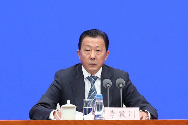 “这里有很多队友都很棒，包括B席、罗德里、科瓦西奇、里科-刘易斯。